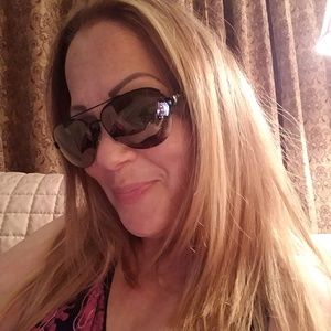 Meet your Posher, Sandra